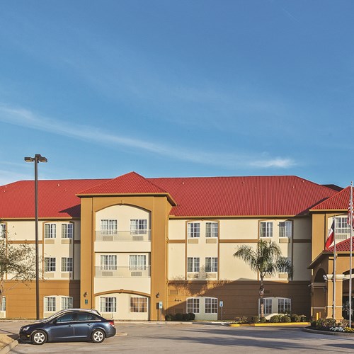 La Quinta Inn & Suites by Wyndham Houston Hobby Airport logo