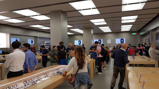Apple Store Rome Telegraph