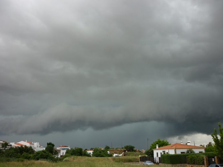 La mejor caza de tormentas de mi vida ( Tornadic Supercell ), día 30 de Mayo de 2011. P1060097