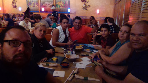 Mexican Restaurant «La Parrilla Mexican Restaurant», reviews and photos, 2945 N Druid Hills Rd NE, Atlanta, GA 30329, USA