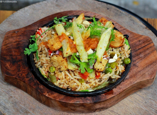 Healthy Brown Rice Pulao Sizzler Recipe | Indian inspired Sizzlers | Recipe written by Kavitha Ramaswamy of Foodomania.com