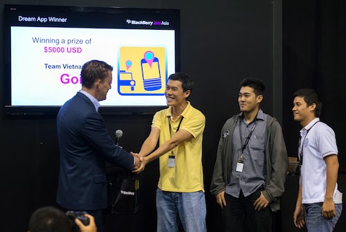 BlackBerry_Jam_Asia_13_AngelHack_App_Pitches_RIF_4801.