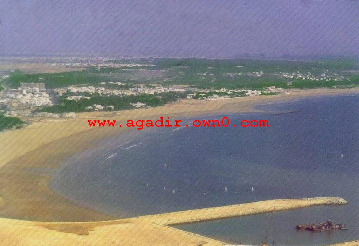 شاطئ اكادير قبل وبعد الزلزال سنة 1960 Vn%252Cbv