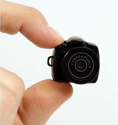 மிகச்சிறிய  கேமரா  Smallest-camera-03