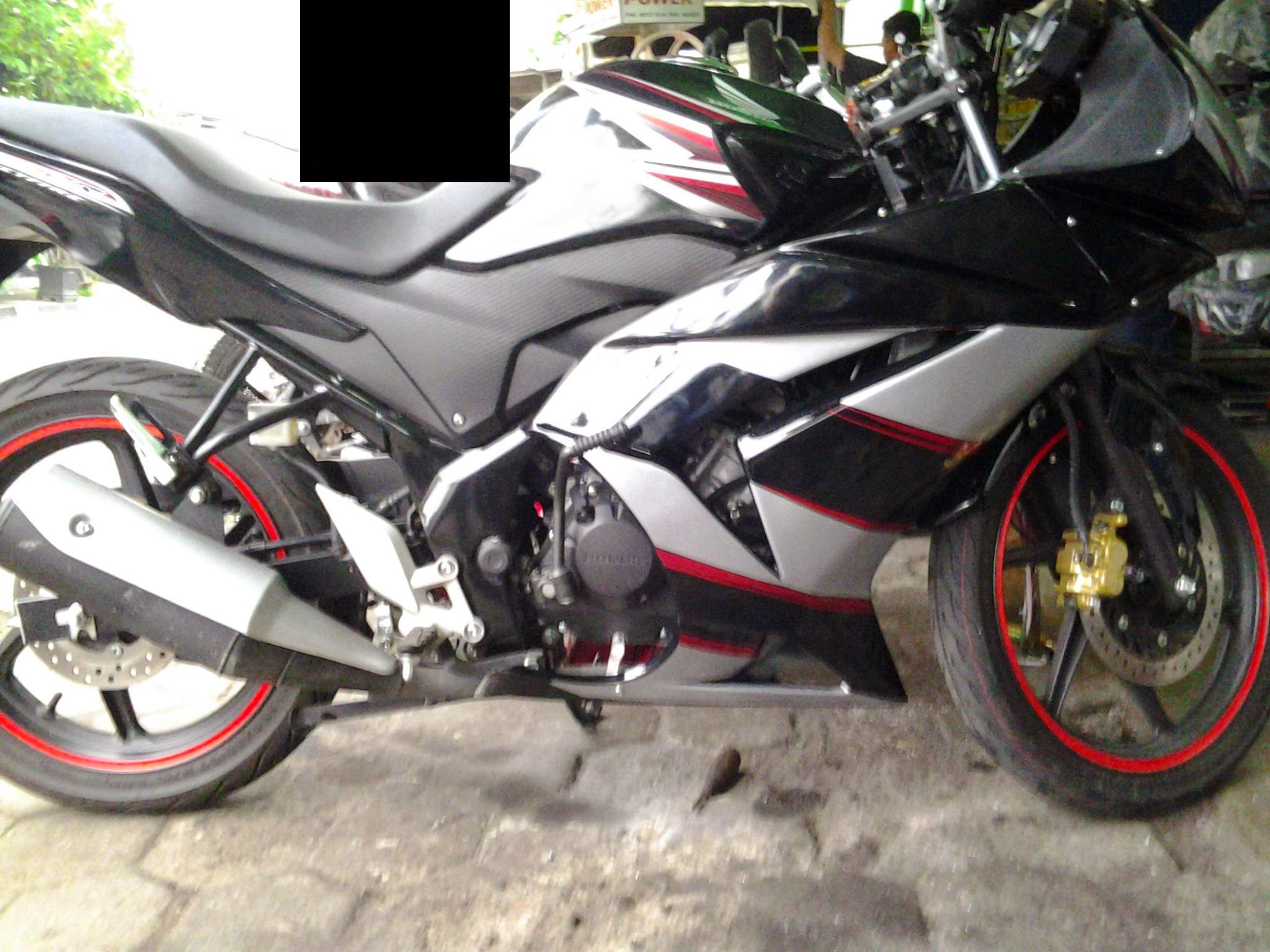 Modifikasi Striping Cb150r Putih