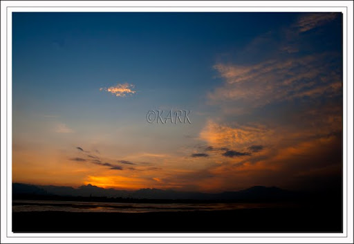 IMAGE: https://lh5.googleusercontent.com/-FpcJxKEDRMQ/TonsXIf3uaI/AAAAAAAACT0/aJ4wRPpmyHc/Sunset3.jpg