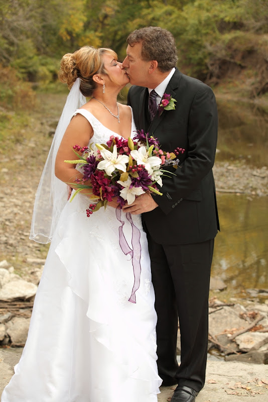 IMAGE: https://lh5.googleusercontent.com/-FyUXh4yLUSI/UHcXrG2NGZI/AAAAAAAACtk/AMuVT1M7t04/s800/Hall_011.JPG