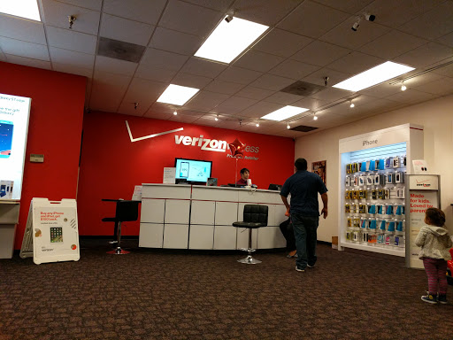 Cell Phone Store «Verizon Wireless - Cell Depot - Santa Rosa West», reviews and photos, 347 Coddingtown Center, Santa Rosa, CA 95401, USA