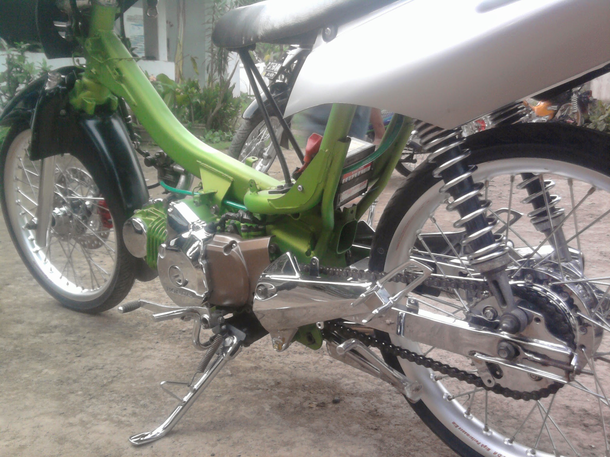 Modifikasi Honda Karisma 125 Thecitycyclist