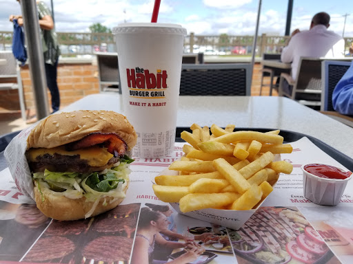 Hamburger Restaurant «The Habit Burger Grill», reviews and photos, 3 Teterboro Landing Drive, Teterboro, NJ 07608, USA
