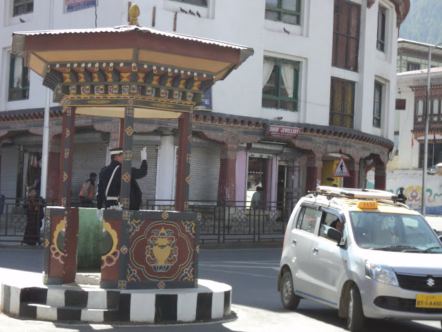 Ký sự chuyến hành hương Bhutan đầu xuân._Bodhgaya monk (Văn Thu gởi) DSC06586