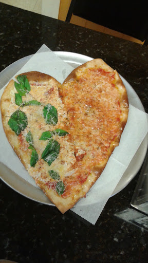 Pizza Restaurant «Paradiso Pizza Parlour», reviews and photos, 1022 US-9W, Marlboro, NY 12542, USA