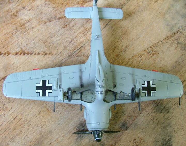 [Academy] Focke Wulf Fw-190A-8 DSCF3041