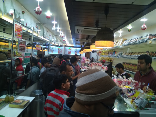 Paradise Bakery, Hashimpur Rd, Tagore Town, Allahabad, Uttar Pradesh 211002, India, Pastry_Shop, state UP