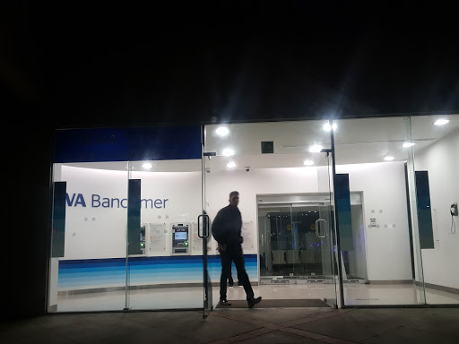 BBVA BANCOMER PLAZA DEL MAR, CC Macro Plaza del Mar, Av. Pedro Loyola r Locales 5 y 6,, Carlos Pacheco, 22830 Ensenada, B.C., México, Ubicación de cajero automático | BC