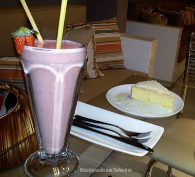 D'sfrut: O suco de Morango com Leite Condensado e a torta de Queijo