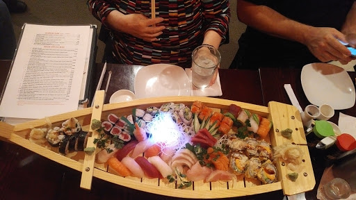 Sushi Restaurant «Yoshimama», reviews and photos, 427 Amherst St, Nashua, NH 03063, USA