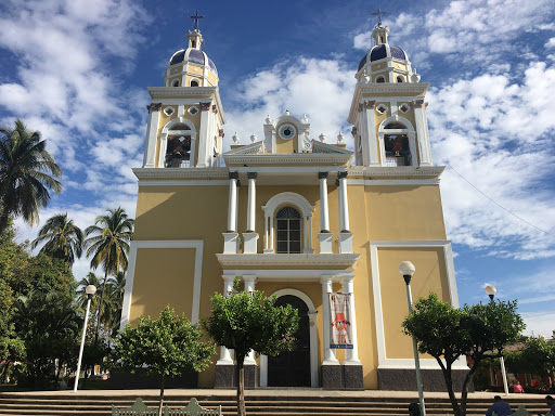 San Francisco de Asis, Hidalgo s/n, Centro, Villa de Álvarez, Col., México, Iglesia católica | COL