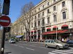 A pic of our cafe from across the street (by the Seine)