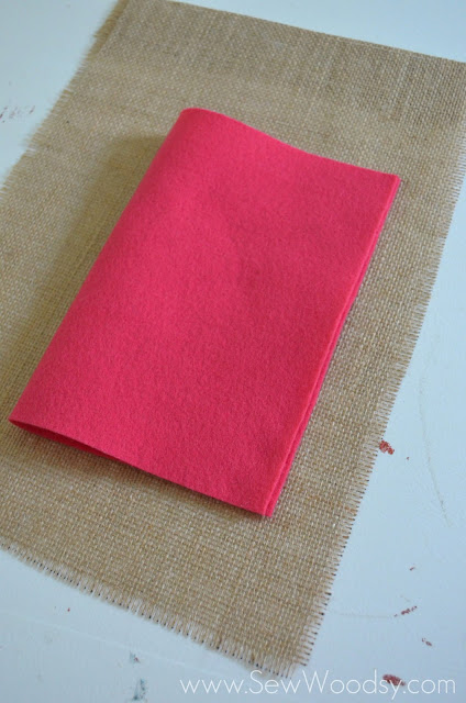 Guest Post from SewWoodsy.com Burlap & Felt Heart Garden Flag #sewing #DIY #GardenFlag #ValentinesDay