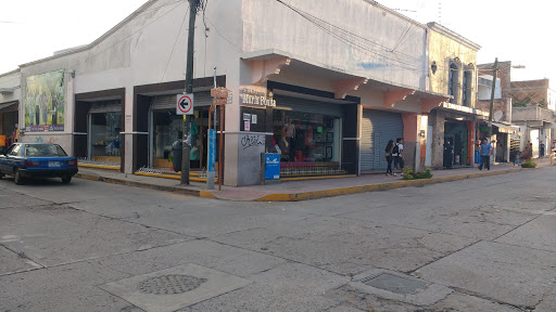 Boutique María Bonita, Colón 7, Centro, 69000 Heroica Cd de Huajuapan de León, Oax., México, Tienda de ropa | OAX