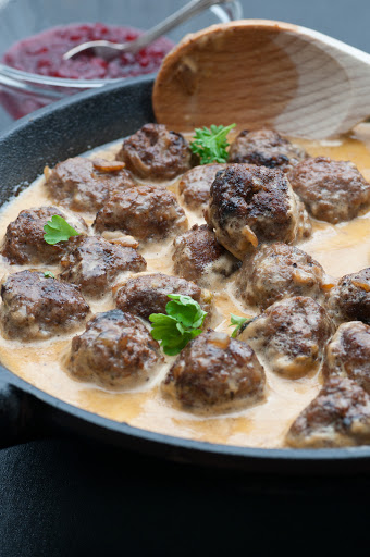 We Love Balls Street Food
