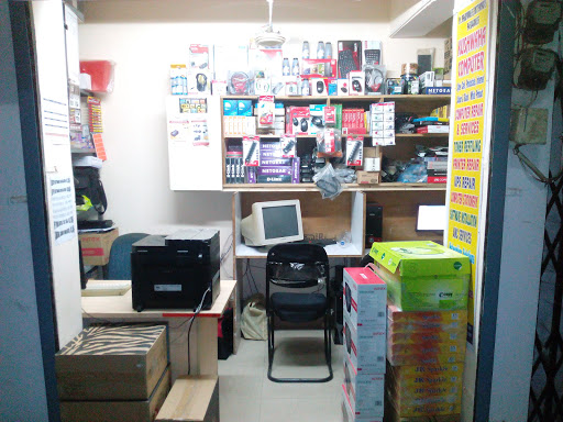 Kushwaha Computer Repair & PC Amc Services, Shop No. B-14, Basement Krishna Complex, Near Red Light Mangal Bazzar, Nithari, Sector 31, Nithari, Noida, Uttar Pradesh 201301, India, Computer_Shop, state UP