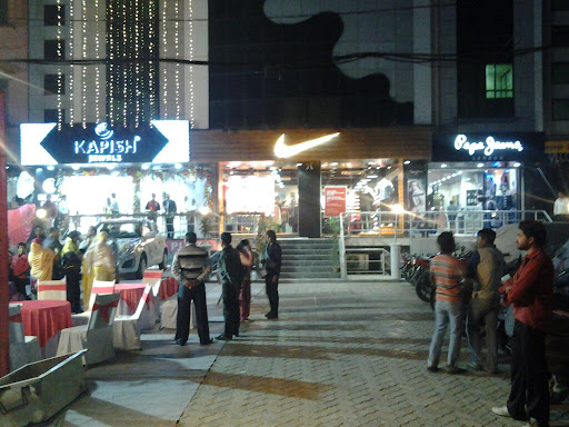 Nike, 63-64, Ground Floor, GKS Palace, Ayub khan-Choupla Road, Civil Lines, Bareilly, Uttar Pradesh 243001, India, Running_Shop, state UP