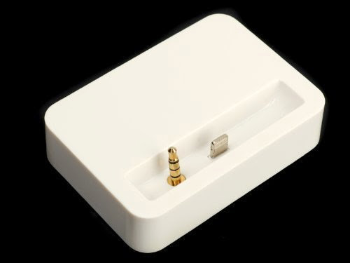  New Data Sync + Audio interface 3.5mm Line Out + Charger Cradle Mount Dock Docking Station for Apple iPhone 5 6th White