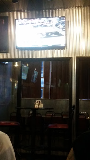 Restaurant «J Seven Sports Grille», reviews and photos, 59 S Main St, Linton, IN 47441, USA