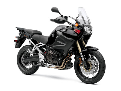 Yamaha_Super_Ténéré_2012_1280x960_Metallic_Black_03