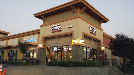 Hamburger Restaurant «Burger Hut - Cameron Park», reviews and photos, 3000 Green Valley Rd #17, Cameron Park, CA 95682, USA