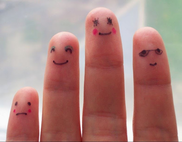 Finger%2520Tattoos%252029
