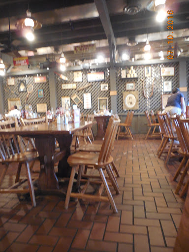 American Restaurant «Cracker Barrel Old Country Store», reviews and photos, 1855 W Diehl Rd, Naperville, IL 60563, USA