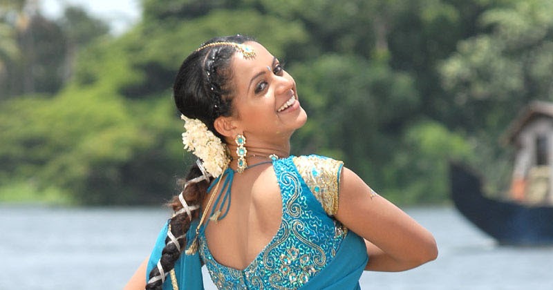 Asolole Blogs: bhavana cute stills in saree (9)