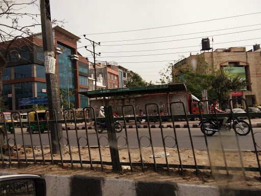 C Lal Chowk Bus Stop, Ma Anandmayee Marg, Block A, Okhla Phase II, Okhla Industrial Area, New Delhi, Delhi 110020, India, Bus_Stop, state UP