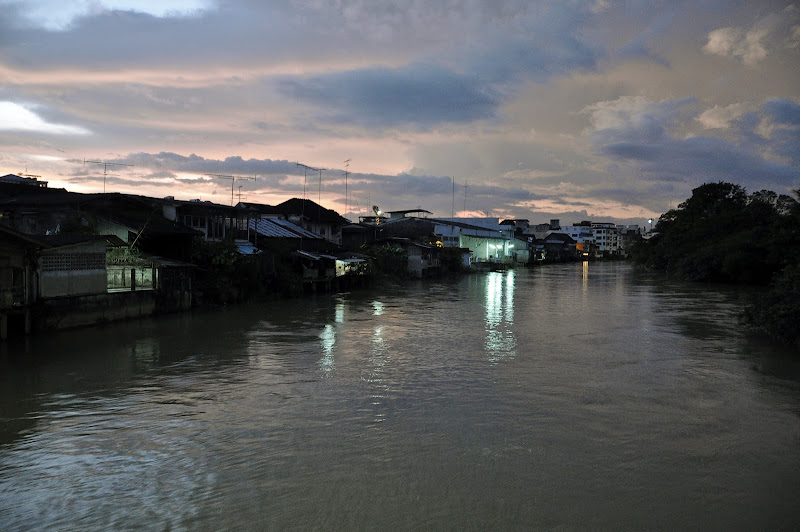 DIECIOCHO: transbordo en Bangkok dirección Este - TAILANDIA A LAOS POR EL MEKONG Y LA ISLA ELEFANTE (3)