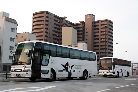 西鉄高速バス「さぬきエクスプレス福岡号」　4101＆3802　高松駅高速BT到着後