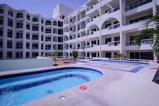 Aquamarina Beach Hotel Cancun, Km 4.5, Blvd. Kukulcan, Zona Hotelera, 77500 Benito Juárez, Q.R., México, Alojamiento en interiores | GRO