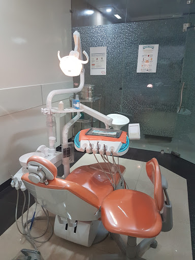 Kailash Dental(Root canal treatment/dentures/implants/braces/dentist/smile designing/bleaching), shop no 50 South Patel Nagar, delhi, New Delhi, Delhi 110008, India, Orthodontist, state DL