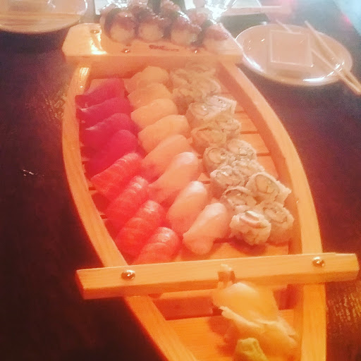 Sushi Restaurant «Kobe Sushi», reviews and photos, 1569 Fall River Dr, Loveland, CO 80537, USA