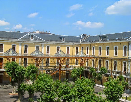 Lycée Berthollet