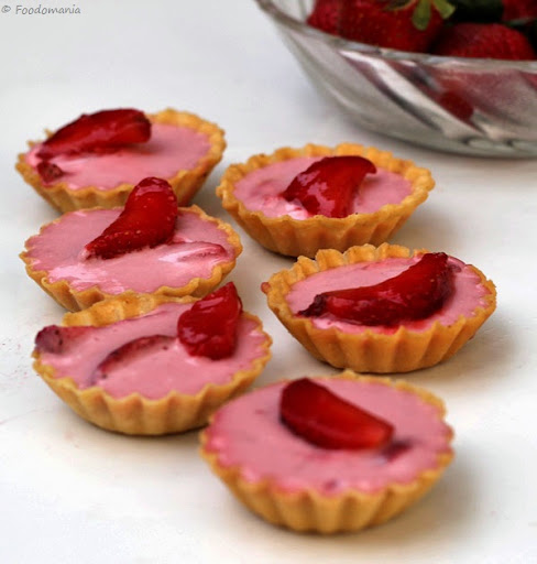 Strawberry Tarts Recipe | Quick Strawberry Pudding Tartlets
