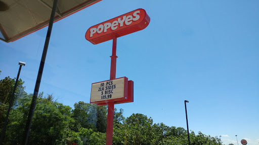 Chicken Restaurant «Popeyes Louisiana Kitchen», reviews and photos, 17524 Valley Mall Rd, Hagerstown, MD 21740, USA