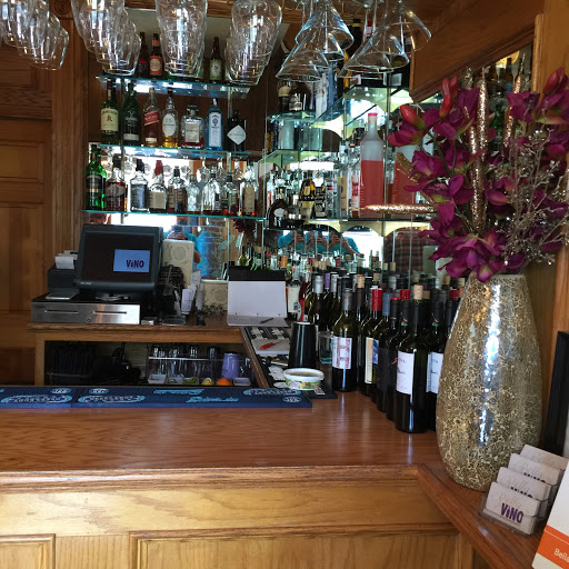 Wine Bar «Bella Vino Wine Bar», reviews and photos, 325 S Main St, St Charles, MO 63301, USA