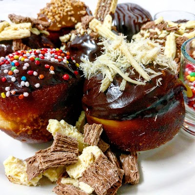 Photos of LoveLee cakes