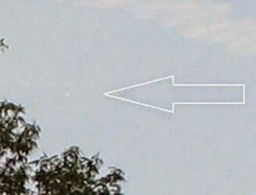 Cylingarcigar Shaped Object Seen Over Mcgraw New York And Fort Wayne Indiana