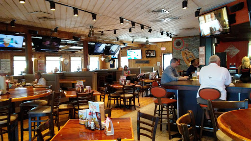 American Restaurant «Hooters», reviews and photos, 1854 Club House Dr, Valdosta, GA 31601, USA