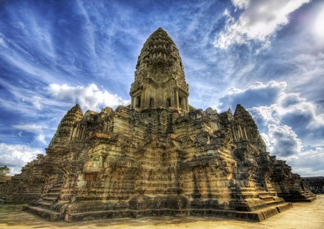 Les plus grandes pyramides dans le monde (PHOTOS) Cambodge+-++Temple+d%27Angkor++Vat+%283%29