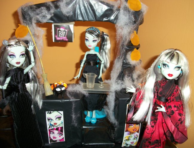 Fiesta DIY de Halloween de Bea-Trici: las tres Frankies juntas